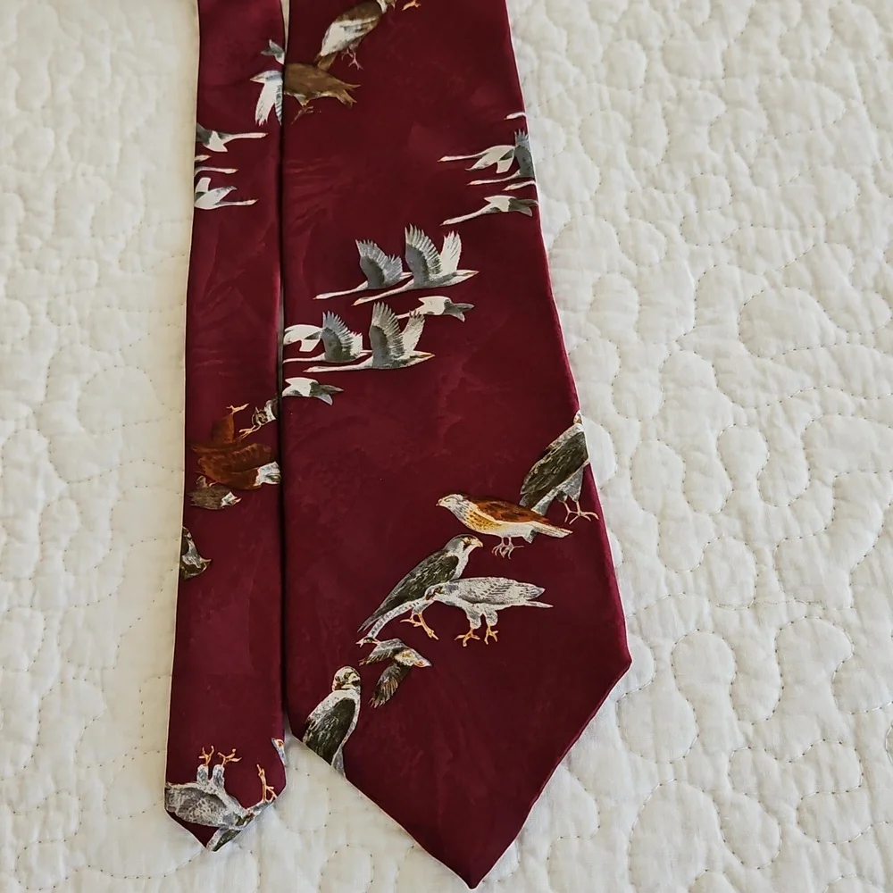 Vintage Endangered Species Silk Tie - Picture 6 of 8